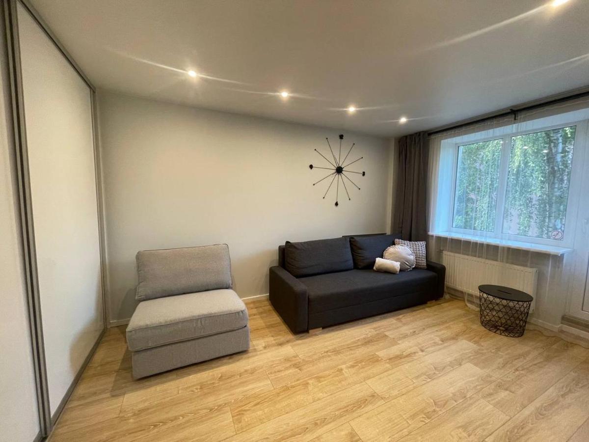Modern 1Br Haven Near Two Parks Lejlighed Riga Eksteriør billede