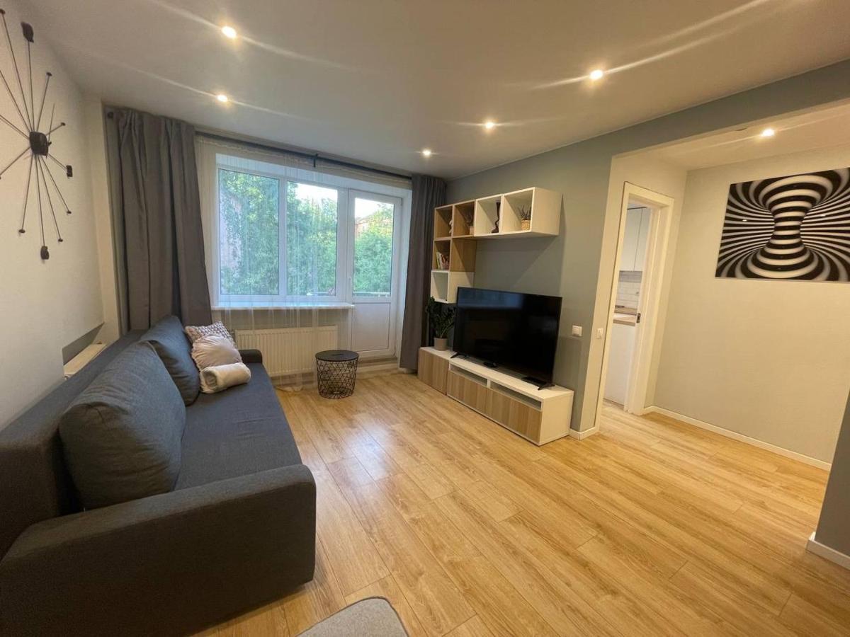 Modern 1Br Haven Near Two Parks Lejlighed Riga Eksteriør billede