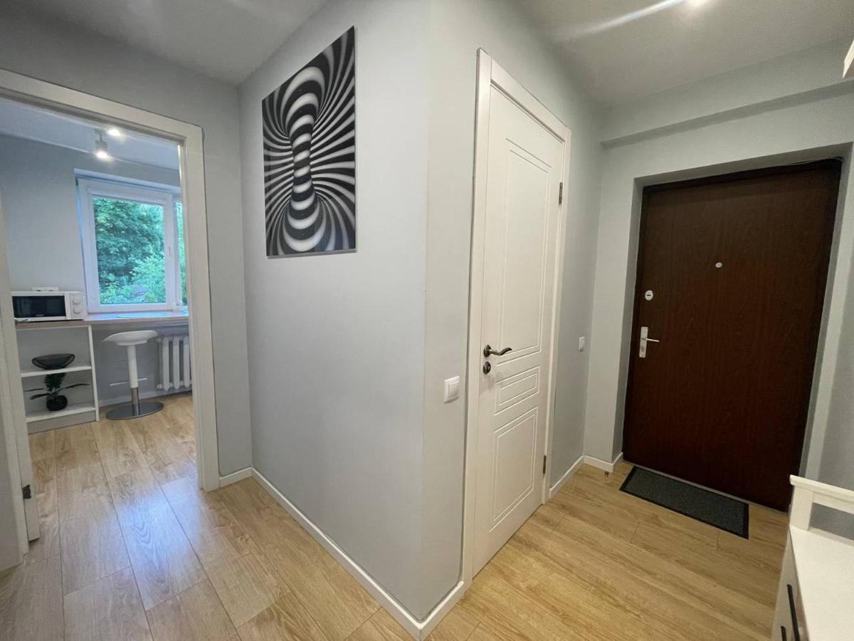 Modern 1Br Haven Near Two Parks Lejlighed Riga Eksteriør billede